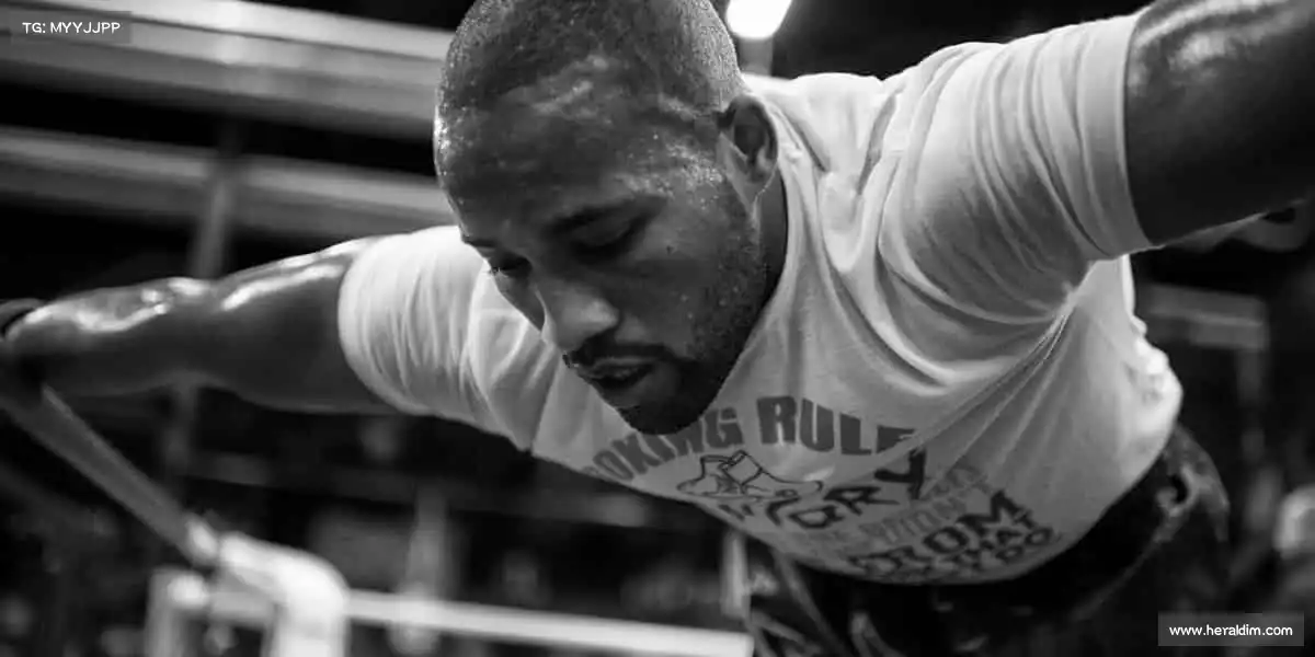 <strong>悟空体育</strong>每一次挥拍，都是对自我的超越！🎾💥